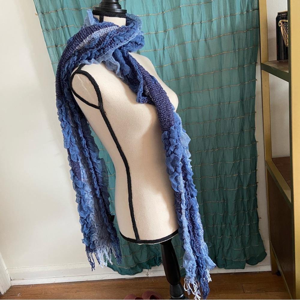 Funky and Unique Textured Scarf - Picture 3 of 4